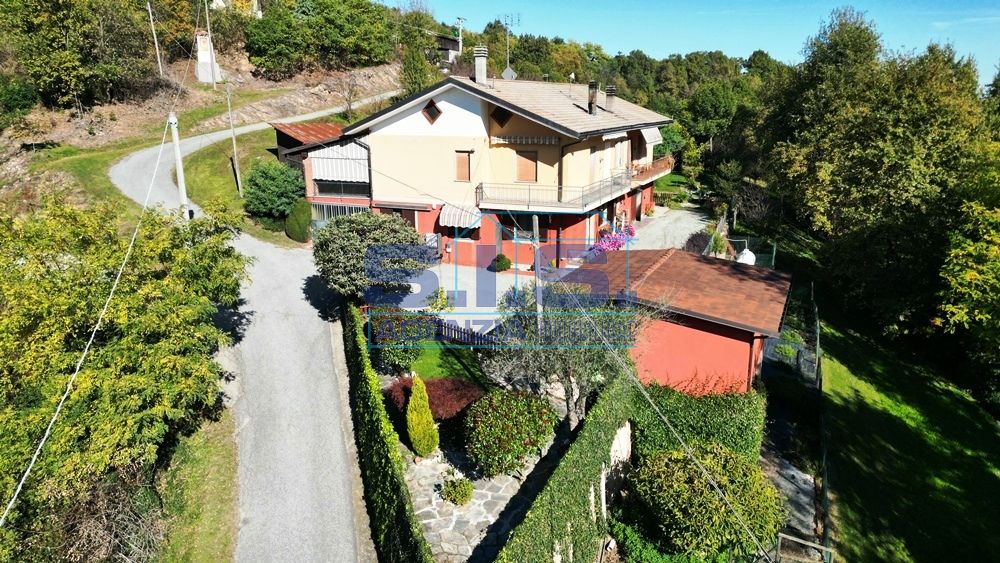 CASTELLAR di  SALUZZO (Cn) - Casa libera a tre lati