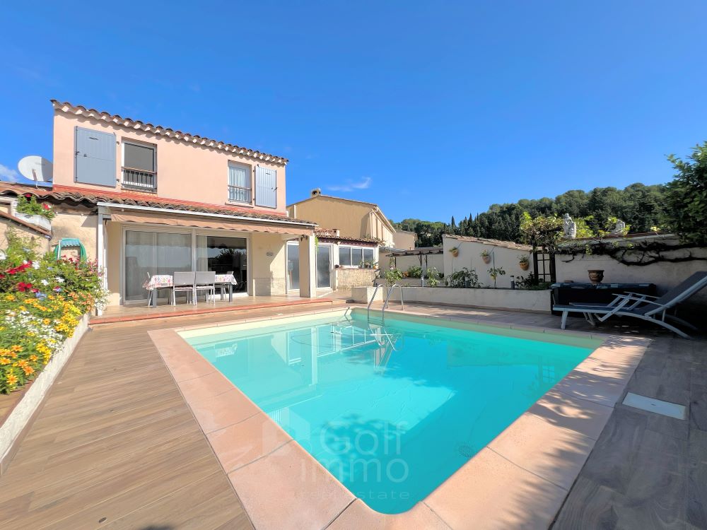 GRASSE (F) - Villa con piscina e terreno